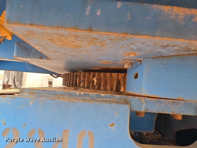 image for item YA2782 2005 Genie S-60 boom lift