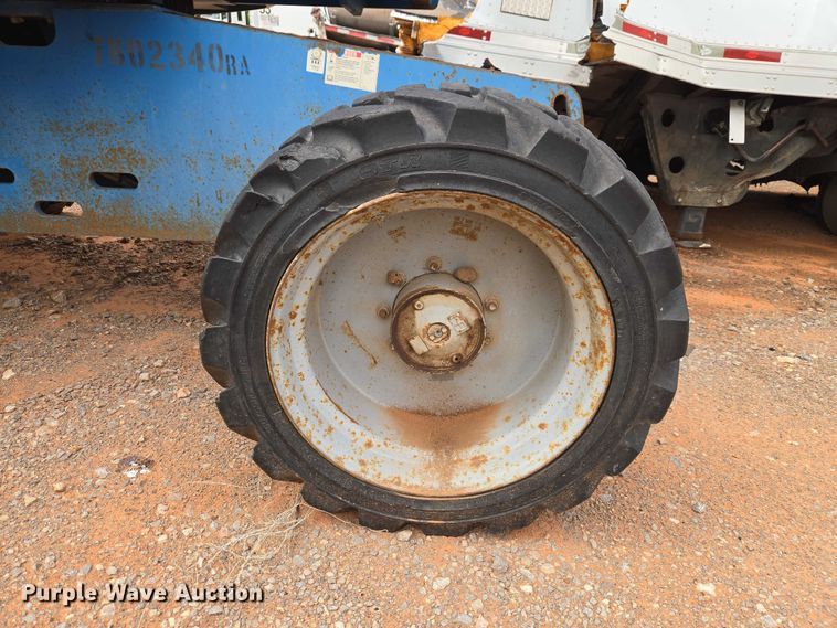 image for item YA2782 2005 Genie S-60 boom lift