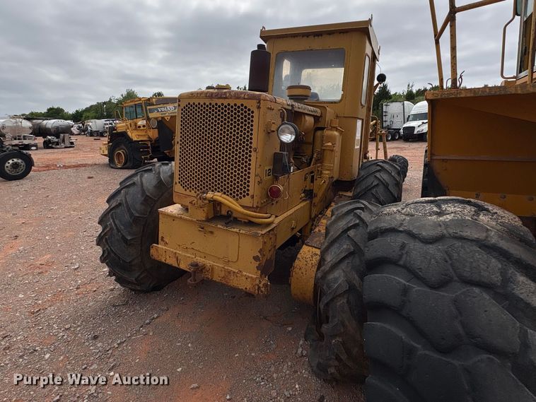 image for item YA2783 1972 Caterpillar 12F rigid frame motor grader