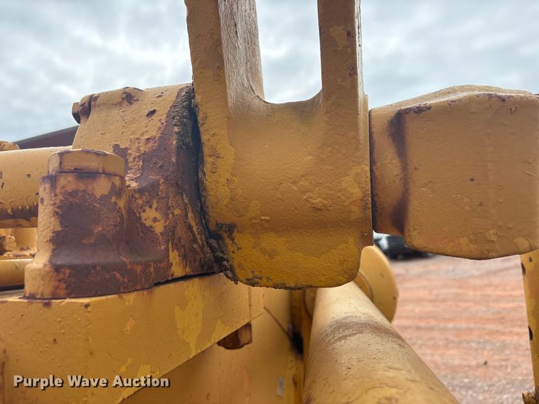 image for item YA2783 1972 Caterpillar 12F rigid frame motor grader