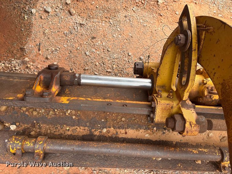 image for item YA2783 1972 Caterpillar 12F rigid frame motor grader