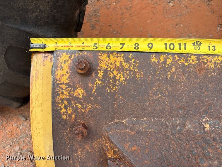 image for item YA2783 1972 Caterpillar 12F rigid frame motor grader