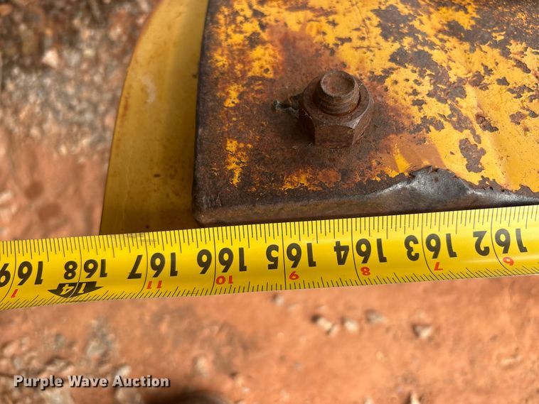 image for item YA2783 1972 Caterpillar 12F rigid frame motor grader