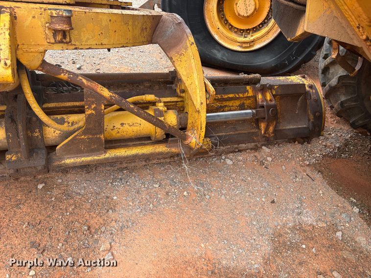 image for item YA2783 1972 Caterpillar 12F rigid frame motor grader