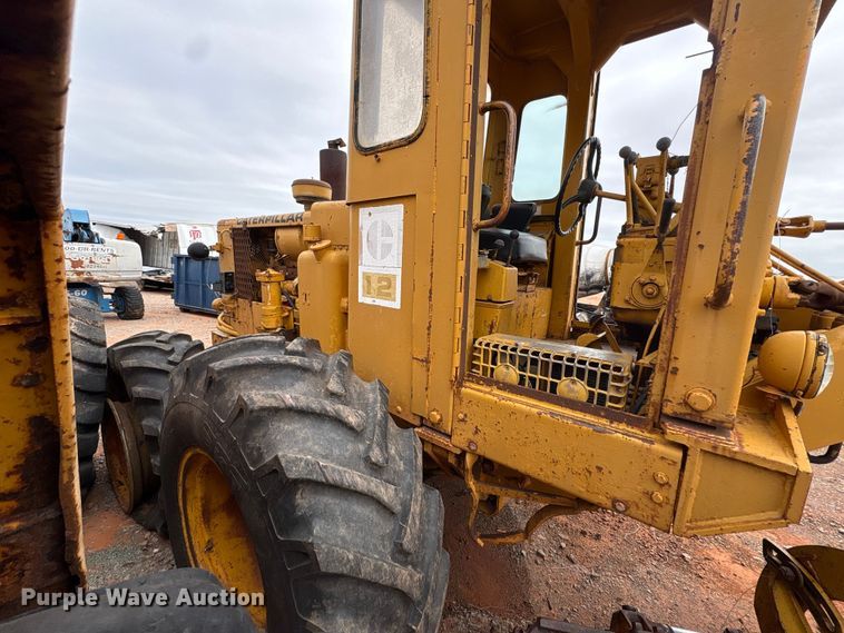 image for item YA2783 1972 Caterpillar 12F rigid frame motor grader