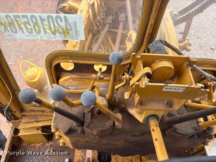 image for item YA2783 1972 Caterpillar 12F rigid frame motor grader