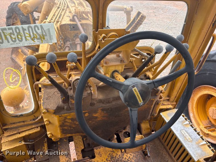 image for item YA2783 1972 Caterpillar 12F rigid frame motor grader