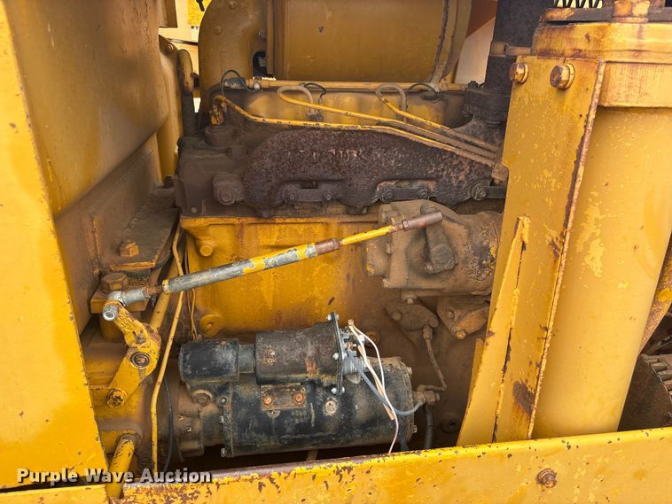image for item YA2783 1972 Caterpillar 12F rigid frame motor grader