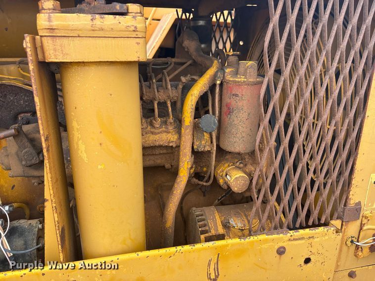 image for item YA2783 1972 Caterpillar 12F rigid frame motor grader