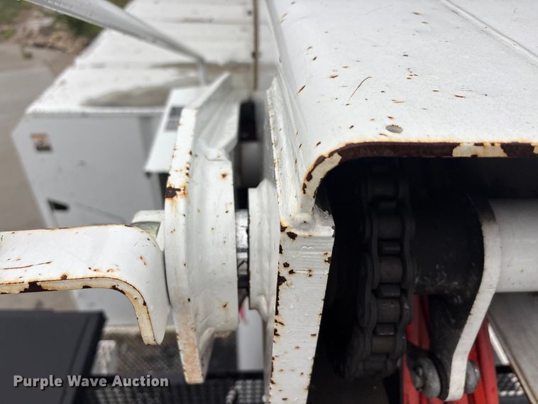 image for item YA2805 2015 Ford F750 Super Duty forestry bucket truck