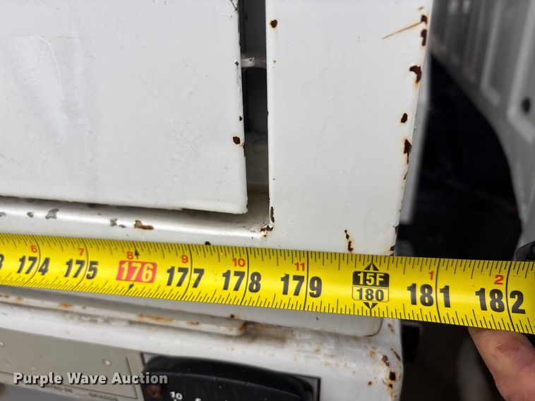 image for item YA2805 2015 Ford F750 Super Duty forestry bucket truck