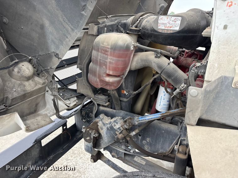 image for item YA2805 2015 Ford F750 Super Duty forestry bucket truck