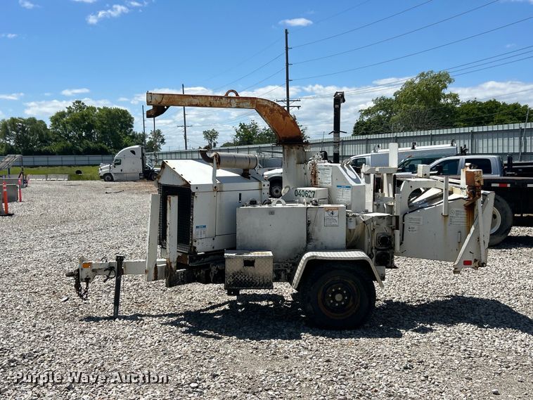 image for item YA2838 2006 Bandit 200 wood chipper
