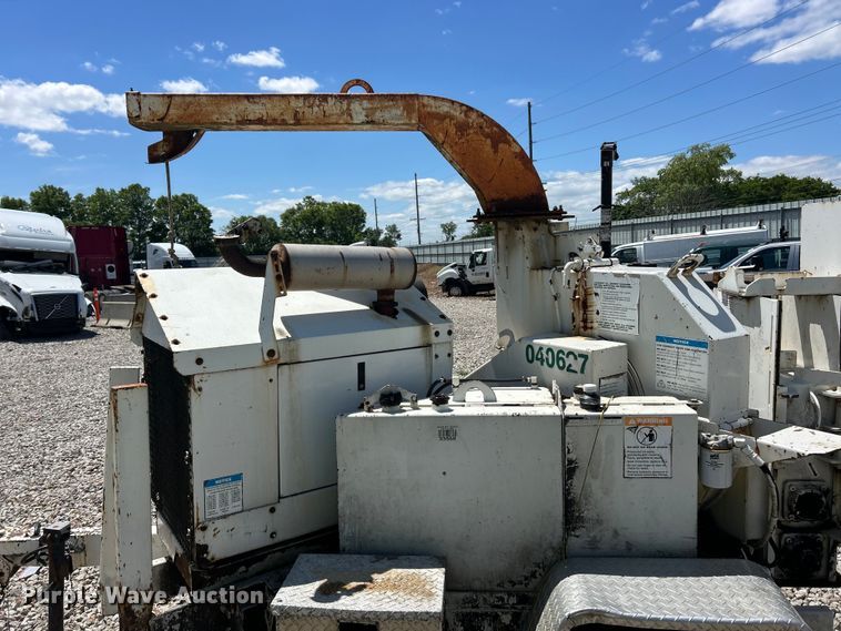 image for item YA2838 2006 Bandit 200 wood chipper