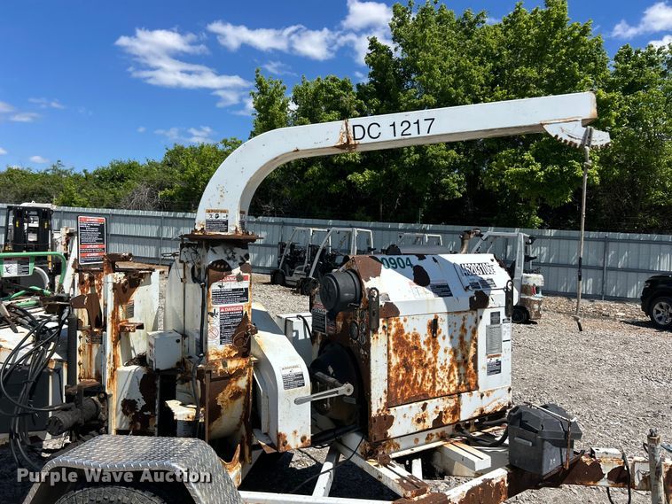 image for item YA2840 2009 Altec DC1217 wood chipper