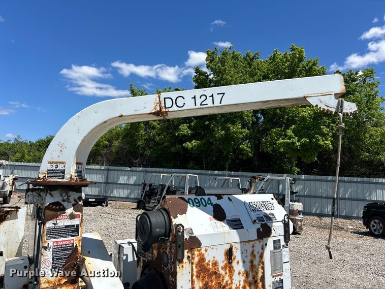 image for item YA2840 2009 Altec DC1217 wood chipper