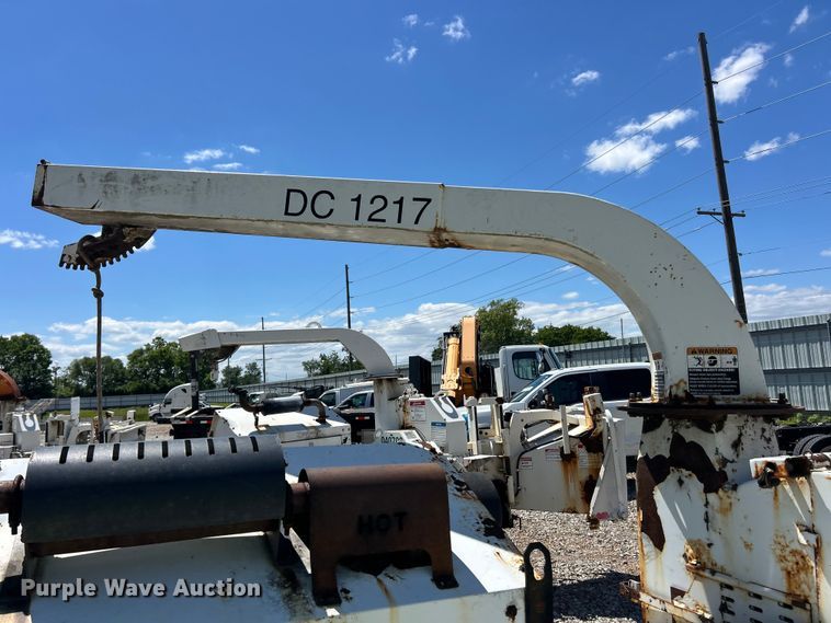 image for item YA2840 2009 Altec DC1217 wood chipper