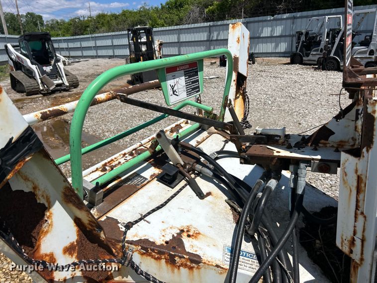 image for item YA2840 2009 Altec DC1217 wood chipper