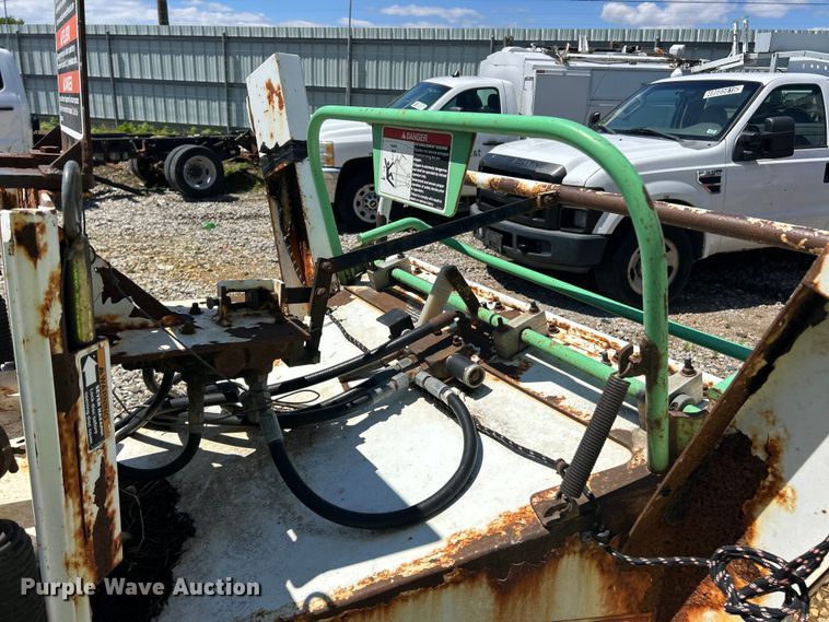 image for item YA2840 2009 Altec DC1217 wood chipper