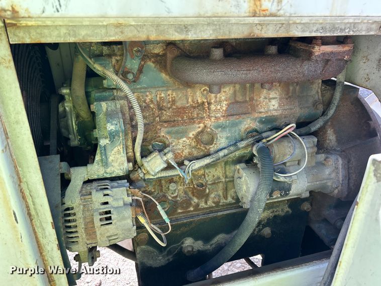 image for item YA2840 2009 Altec DC1217 wood chipper