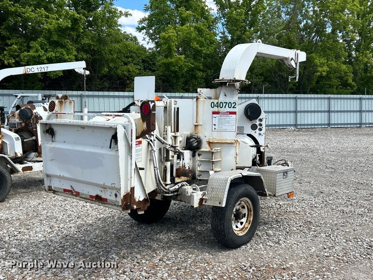 image for item YA2841 2007 Bandit 200 wood chipper