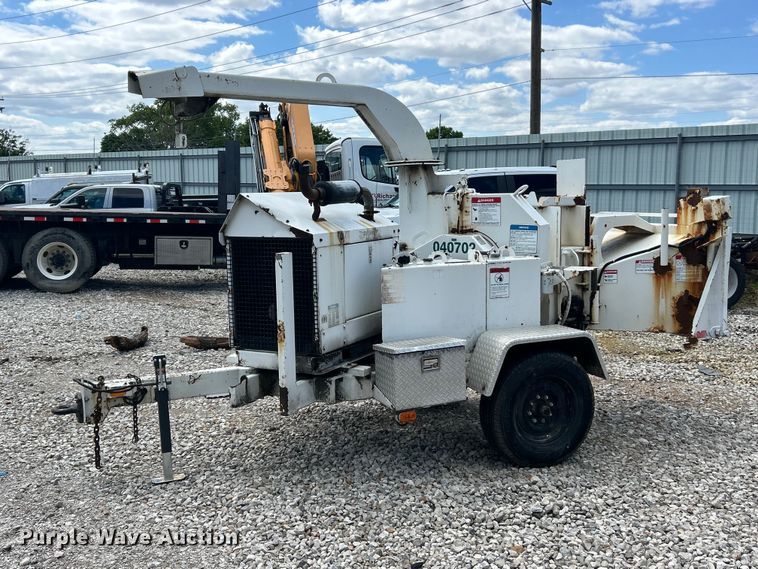 image for item YA2841 2007 Bandit 200 wood chipper