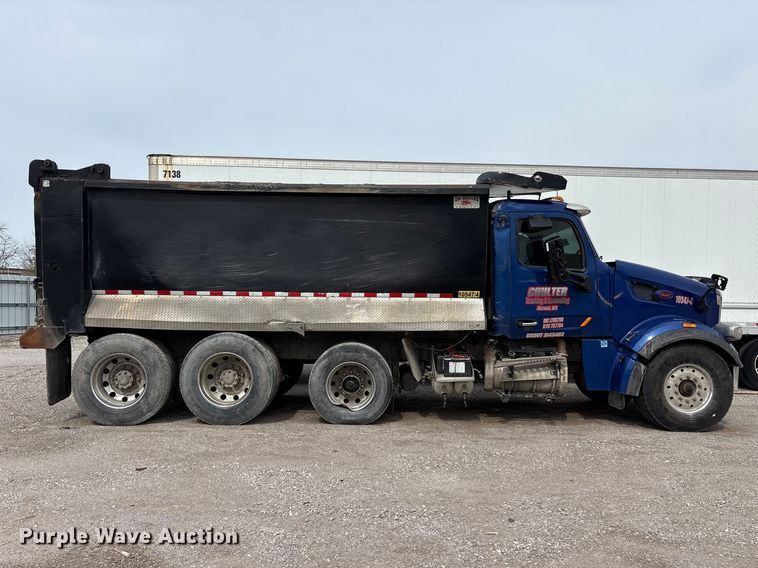 image for item YA2873 2018 Peterbilt 567 dump truck