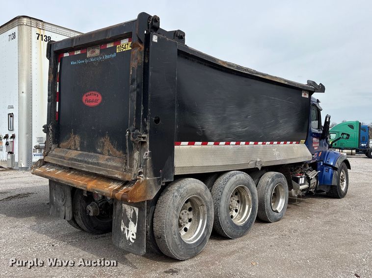 image for item YA2873 2018 Peterbilt 567 dump truck
