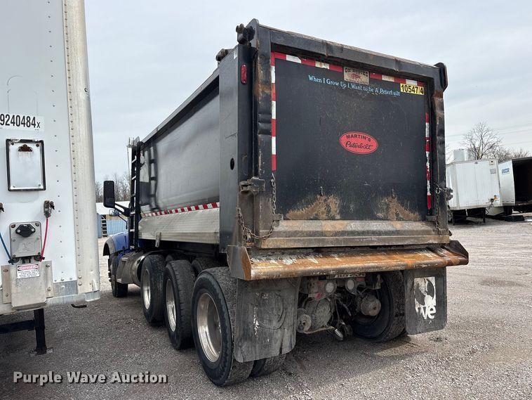 image for item YA2873 2018 Peterbilt 567 dump truck