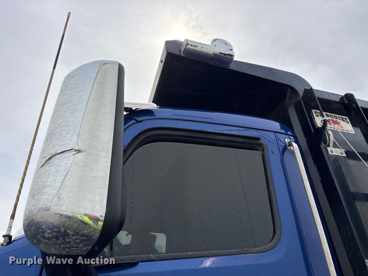image for item YA2873 2018 Peterbilt 567 dump truck