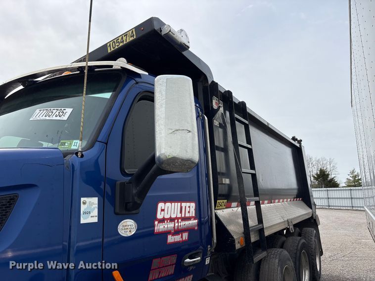 image for item YA2873 2018 Peterbilt 567 dump truck