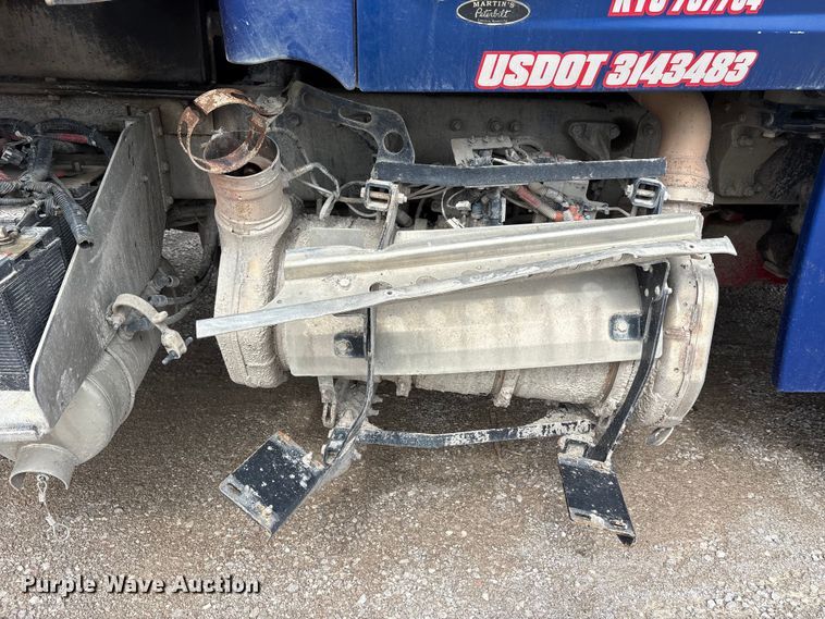 image for item YA2873 2018 Peterbilt 567 dump truck