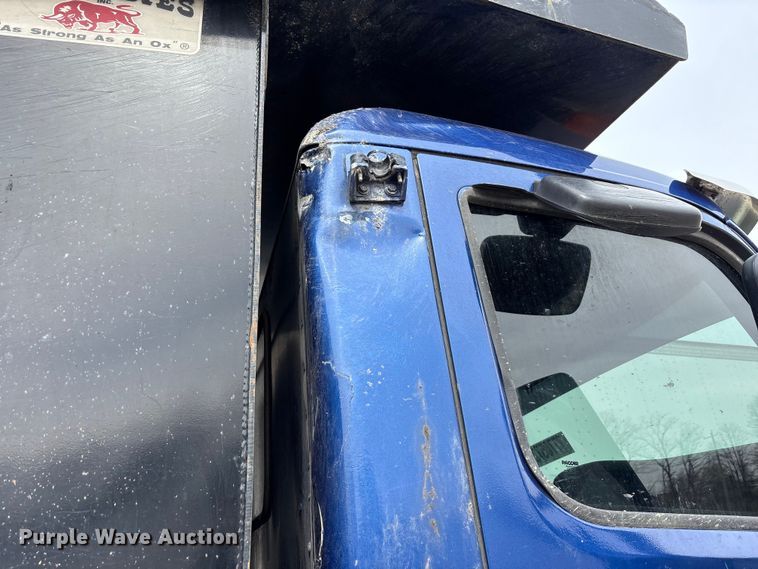 image for item YA2873 2018 Peterbilt 567 dump truck