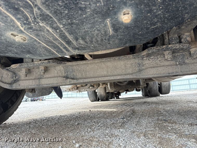 image for item YA2873 2018 Peterbilt 567 dump truck