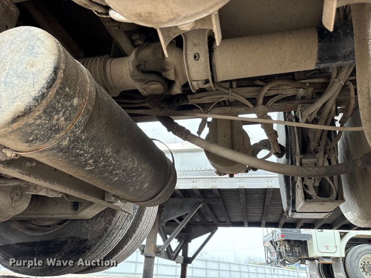 image for item YA2873 2018 Peterbilt 567 dump truck