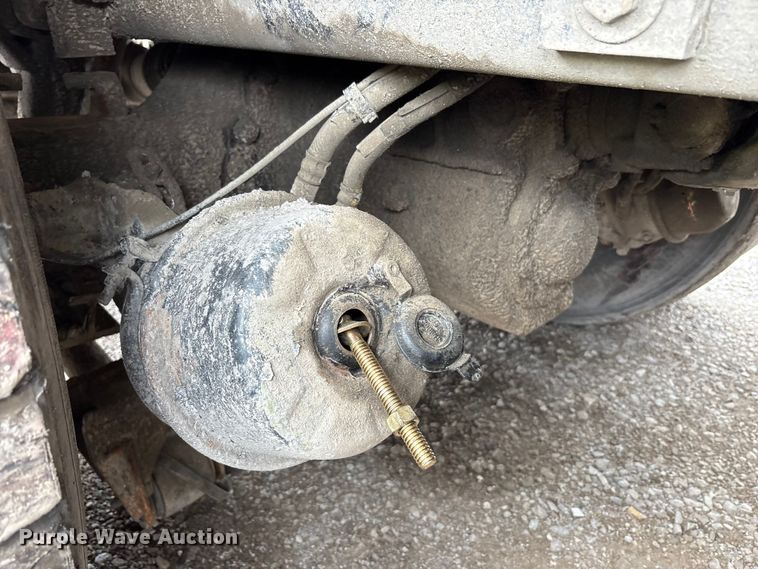 image for item YA2873 2018 Peterbilt 567 dump truck