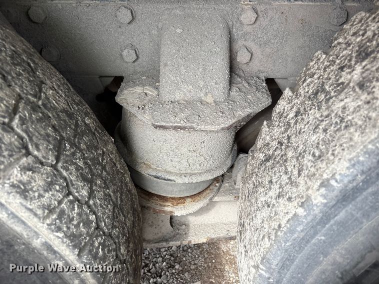 image for item YA2873 2018 Peterbilt 567 dump truck