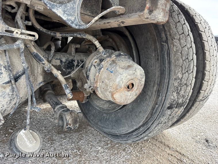 image for item YA2873 2018 Peterbilt 567 dump truck