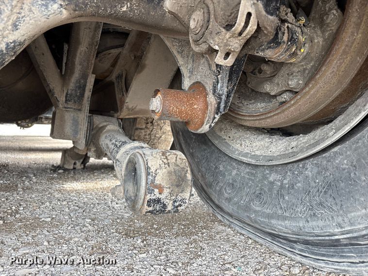 image for item YA2873 2018 Peterbilt 567 dump truck