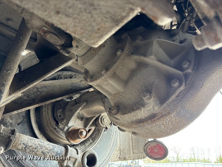 image for item YA2873 2018 Peterbilt 567 dump truck