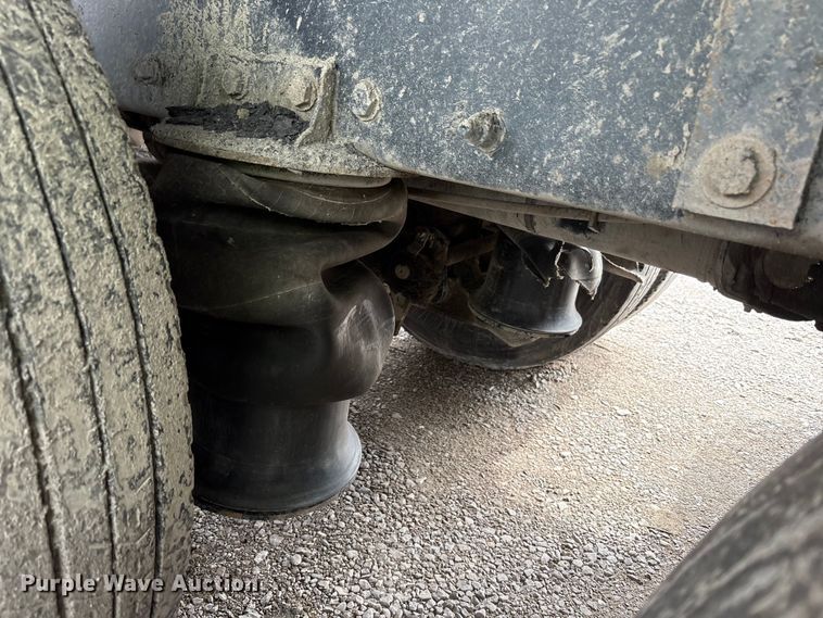 image for item YA2873 2018 Peterbilt 567 dump truck