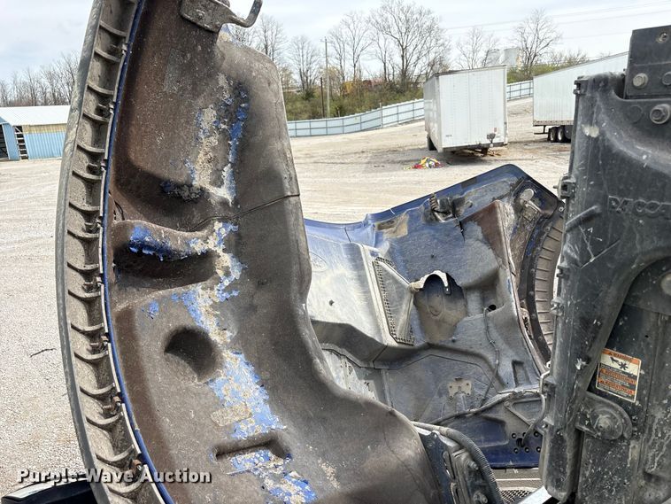 image for item YA2873 2018 Peterbilt 567 dump truck