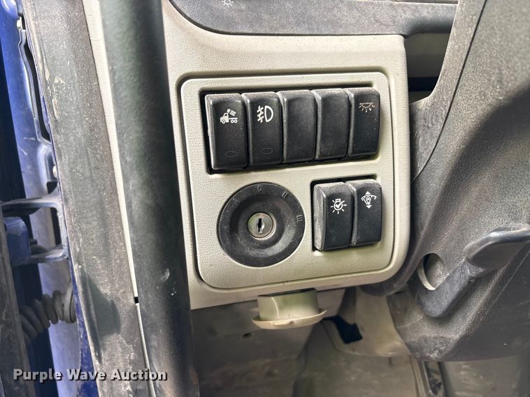 image for item YA2873 2018 Peterbilt 567 dump truck