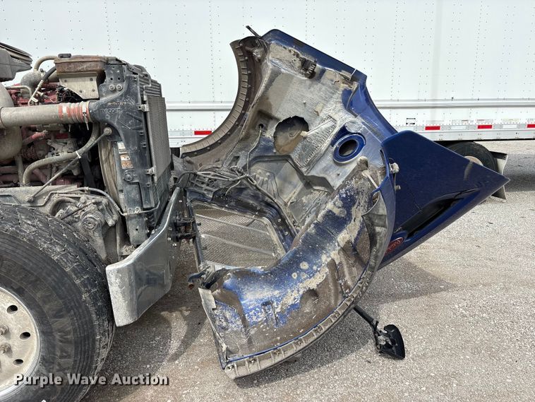 image for item YA2873 2018 Peterbilt 567 dump truck