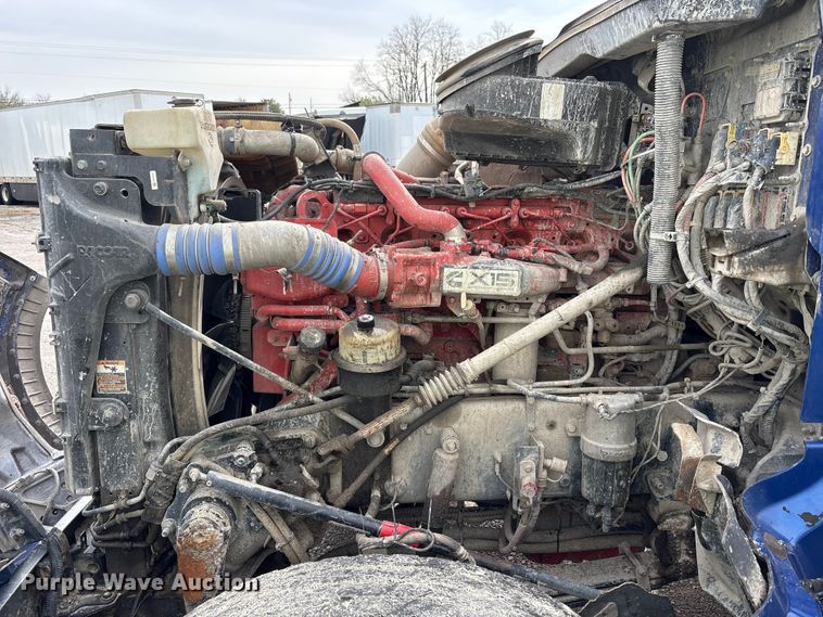 image for item YA2873 2018 Peterbilt 567 dump truck