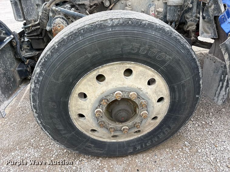 image for item YA2873 2018 Peterbilt 567 dump truck