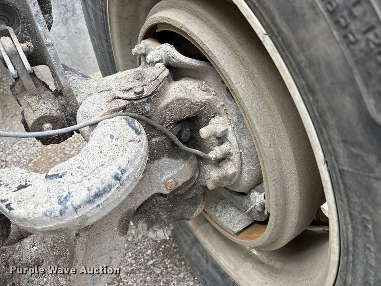 image for item YA2873 2018 Peterbilt 567 dump truck