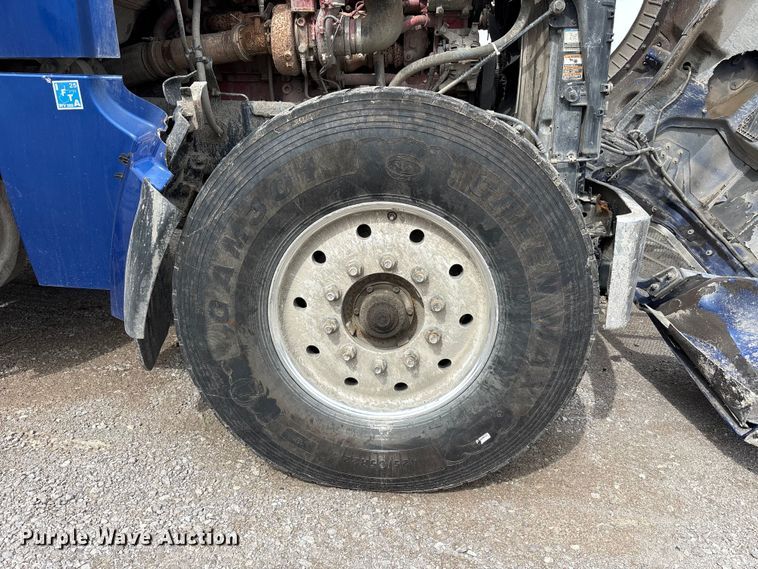 image for item YA2873 2018 Peterbilt 567 dump truck