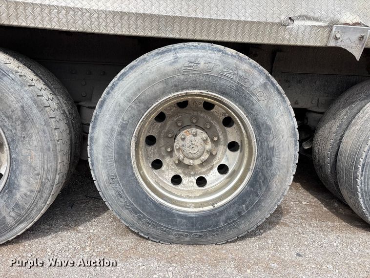 image for item YA2873 2018 Peterbilt 567 dump truck