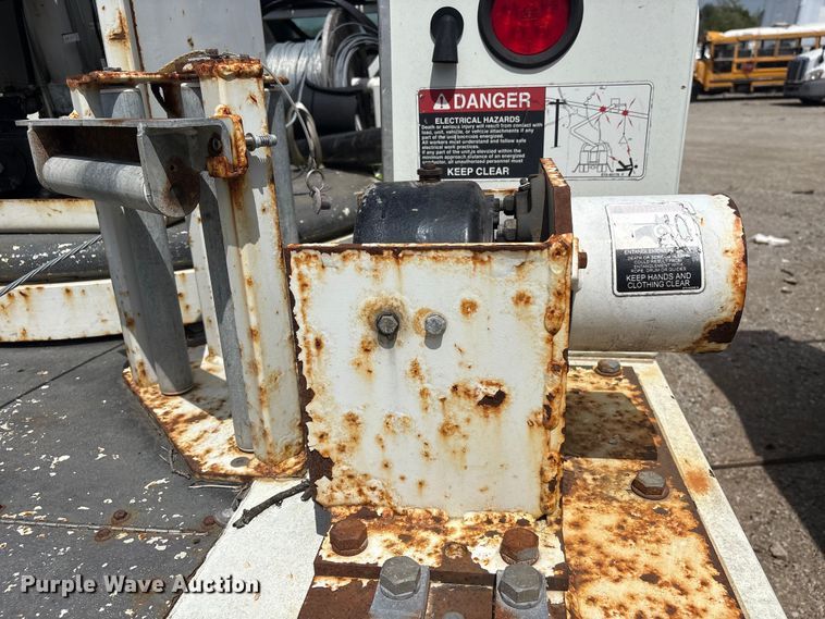 image for item YA3093 2014 Freightliner Business Class M2 cable placer bucket truck